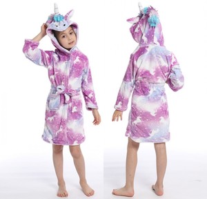 Mode enfants Animal fête Costume robe <span class=keywords><strong>peignoir</strong></span> en peluche cheval <span class=keywords><strong>peignoir</strong></span> pour filles garçons fête d'anniversaire décoration - Product Image 2