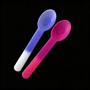Cuillères magiques réutilisables en plastique recyclé à changement de couleur avec logo, pour fêtes et glaces, sans BPA, sans danger pour les aliments, résistantes aux hautes températures, compostables - Product Image 3