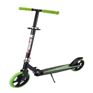 สกู๊ตเตอร์แบบเตะสองล้อ ปรับความสูงได้ สีดำและสีขาว สำหรับเยาวชน ใช้สำหรับการเดินทางในเมืองและการเล่นกีฬา - Product Image 4