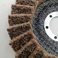 Disque à lamelles abrasif non tissé en nylon flexible haute performance 11 000 - 13 000 tr/min