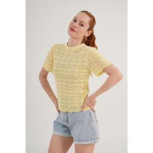 Blusa de Punto Amarilla de Manga Corta para Mujer, Producto al por Mayor con Patrón de Punto - Product Image 3