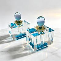 Flacon de parfum en cristal bleu océan de haute qualité, gravure arabe personnalisée, flacon d'oud en cristal pour la décoration du Moyen-Orient, cadeau
