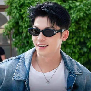 Gafas de sol Gm con protección solar para mujer, montura negra con forma de ojo de gato, plástico y metal, protección UV400, tipo 3, número de pieza 955 - Product Image 1