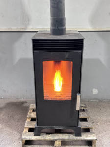 Estufa de pellets de madera de 8KW de doble propósito, calentador de estufa de leña de diseño moderno sin electricidad, Estufa de pellets respetuosa con el medio ambiente - Product Image 5