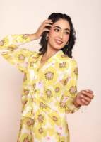 Ensemble chemise plissée imprimée et pantalon droit pour femme, ensemble coordonné élégant, tenue deux pièces au design moderne, look tendance pour femme