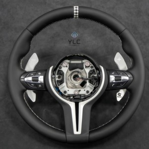 Volant YLA de luxe en fibre de carbone sèche pour <span class=keywords><strong>BMW</strong></span> M4 M4 F82m4 M4f82 F82 M4cs M4 420i 428i 430i 435i 440i <span class=keywords><strong>420d</strong></span> M4gtr M4gts - Product Image 5