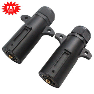Paquete de 2 Conectores Laterales Desmontables de 7 Pines para Remolque Estilo RV, Enchufe de Cableado de 7 Puntos con Sellado Impermeable IP68 - Product Image 1