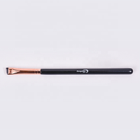 Kuas Smudge Bulu Sintetis Pendek Berkualitas Tinggi dengan Gagang Kayu untuk Eyeliner Pensil Alis Wajah