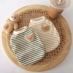 Vêtements d'été pour chien, débardeur frais à manches courtes pour chien de petite taille, motif ours brodé mignon, tenue à deux pattes - Product Image 1