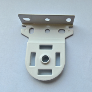 Support mural en plastique blanc pour accessoires de rideaux avec installation facile et forme personnalisée - Product Image 3