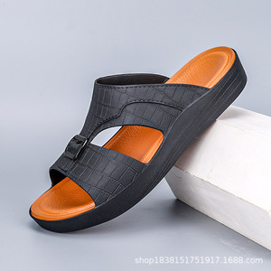 Nouvelles sandales décontractées pour hommes, style <span class=keywords><strong>papa</strong></span>, grandes tailles, mode extérieure, semelle épaisse, légères, conçues par des fabricants de commerce extérieur - Product Image 2
