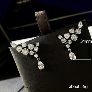 Orecchini Pendenti a Goccia a Forma di Ala per Donne, Eleganti e Scintillanti, Gioielli alla Moda - Product Image 5