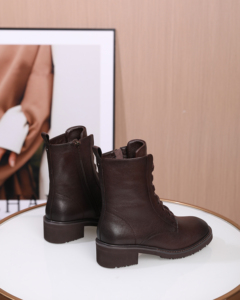 Botines de combate impermeables de tacón grueso para mujer, estilo Martin, color marrón, con cordones, en stock, económicos, para pedidos al por mayor - Product Image 3