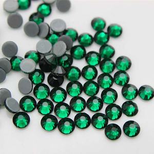 Vente en gros de <span class=keywords><strong>strass</strong></span> en cristal de verre thermodurcissable de haute qualité, dos plat, pierre <span class=keywords><strong>strass</strong></span>, décoration de vêtements DIY, t-shirt - Product Image 5