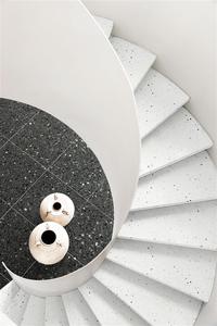 กระเบื้องขั้นบันไดหินเทอร์ราซโซสีขาวสำหรับตกแต่งภายในบ้าน - Product Image 2