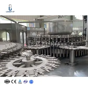 3in1 Machine automatique de remplissage et de capsulage d'eau de source à 32 têtes Bouteille en plastique de 1.5 litres