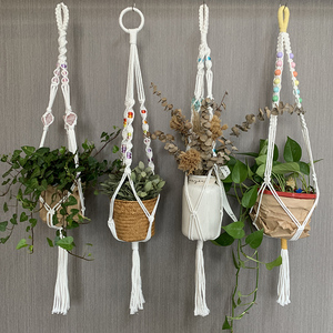 Ornement <span class=keywords><strong>de</strong></span> <span class=keywords><strong>pot</strong></span> <span class=keywords><strong>de</strong></span> <span class=keywords><strong>fleurs</strong></span> en macramé artisanal Art déco avec pompon en fibre naturelle Fil <span class=keywords><strong>de</strong></span> coton <span class=keywords><strong>de</strong></span> 1 mm Décoration <span class=keywords><strong>de</strong></span> pièce pour utilisation en extérieur - Product Image 3