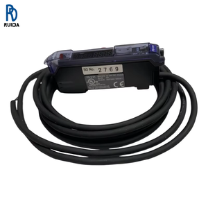 Amplificateur de capteur à fibre optique KEYENCE FS-V31 FS-V32P FS-V34, type câble, hôte NPN, utilisé pour la détection de déformation des terminaux, en stock - Product Image 1
