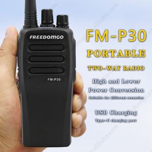 Walkie Talkie Inalámbrico Portátil Original Freedomgo FM-P30 UHF 400-520MHz 5W de Potencia, Resistente al Agua IPX-1, Bidireccional - Product Image 6