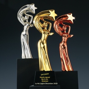 Trophée personnalisé créatif en forme de déesse étoilée, petite figurine dorée, récompense commémorative pour bonne épouse, mari, beauté, tatouage, cristal doré - Product Image 2