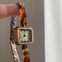 Jam Tangan Gelang Amber dengan Desain Baru, Mode Retro, Gelang Mewah, Jam Tangan Kotak Kecil, Gelang Wanita Motif Cangkang Kura-kura