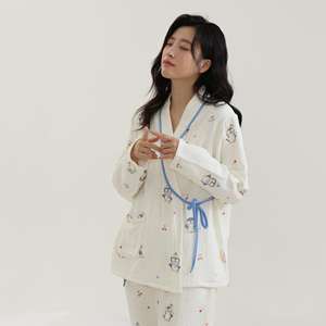 Robe de maternité kimono en gaze à quatre couches en coton Class-A | Doublure matelassée épaissie et chaude, style mignon pingouin, vêtements de nuit de <span class=keywords><strong>grossesse</strong></span> - Product Image 1