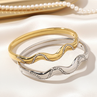 Bracelet personnalisé en acier inoxydable plaqué or rose 18 carats PVD, étanche, en forme de S, avec zircons incurvés, bijou de main