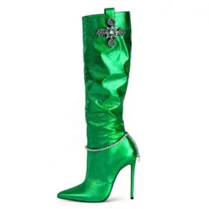 Botas Altas hasta la Rodilla para Mujer, Estilo Stiletto, Color Verde Patentado, Tacón Alto y Delgado, Punta Puntiaguda, Adornadas con Diamantes de Imitación y Flores - Product Image 1