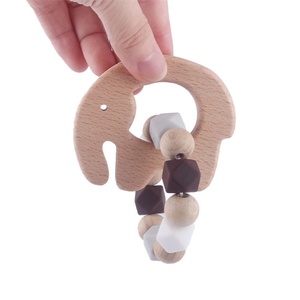 Jouets de <span class=keywords><strong>dentition</strong></span> sensoriels en bois bio les plus vendus pour bébés, avec perles en silicone sans BPA et anneau en bois - Product Image 4