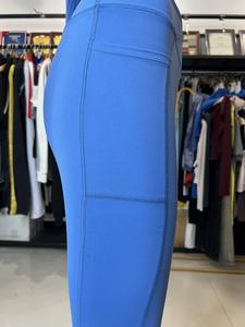 Leggings taille V OEM pour femmes, pantalon de yoga évasé confortable, doux, à séchage rapide et froissé - Product Image 4