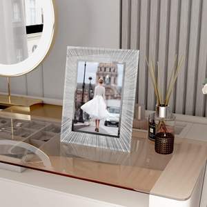 Cadre photo en verre suspendu A5 de 6 pouces, pour licence commerciale et certificat, en cristal, pour décoration de table - Vente en gros - Product Image 6