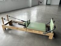 Cama de Pilates de Madera de Caucho Natural, Equipo Profesional de Yoga y Pilates con Accesorios Completos para Gimnasio y Uso Doméstico