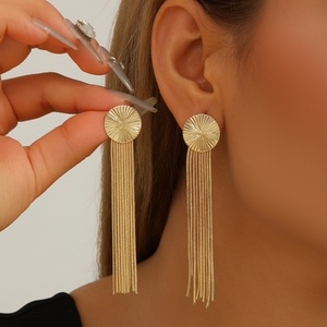 Pendientes de borlas de moda de Jingciren Boutique, pendientes retro de alta calidad para mujer, fabricantes, elegante caja de regalo. - Product Image 3