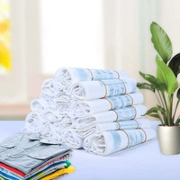 Sac à soufflets latéraux biodégradable et écologique, résistant, avec logo personnalisé imprimé et fermeture auto-adhésive pour l'emballage de vêtements (t-shirts)
