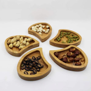 Bandeja de Bambú de Forma Irregular, Multifuncional, para Servir Nueces, Dulces y Frutas, Color Amarillo Claro, Bandejas Decorativas de Madera Maciza - Product Image 3