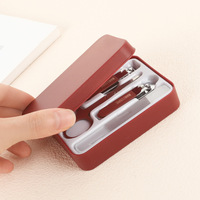 Lot de 4 outils de manucure et pédicure en acier au carbone, avec coupe-ongles, ciseaux à poils de nez et outils de toilettage des ongles pour bébés, en boîte
