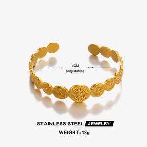 Mới Đến <span class=keywords><strong>Cuff</strong></span> Vòng Đeo Tay C Hình Titan Thép <span class=keywords><strong>Bangle</strong></span> Vòng Đeo Tay Hình Học Bangles Cổ Phiếu Bán Mở Bangles Đối Với Phụ Nữ - Product Image 6