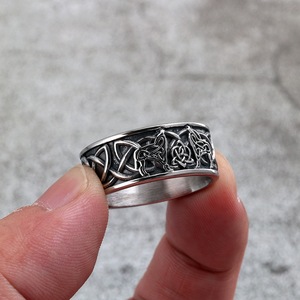 yunnique Bague unisexe en acier inoxydable avec tête de loup viking et nœud celtique, bijou fantaisie, cadeau, motif animal rond et géométrique - Product Image 4