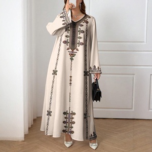 <span class=keywords><strong>Abito</strong></span> Mediorientale da Donna Taglie Forti, Vestito Ampio in Poliestere con Scollo a V, Maniche Lunghe, Stampa Floreale <span class=keywords><strong>Etnica</strong></span>, per Adulti, Spiaggia, Campeggio - Product Image 3