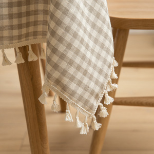 <span class=keywords><strong>Mantel</strong></span> <span class=keywords><strong>Rectangular</strong></span> <span class=keywords><strong>de</strong></span> <span class=keywords><strong>Lino</strong></span> y Algodón Japonés con Borlas - Product Image 1