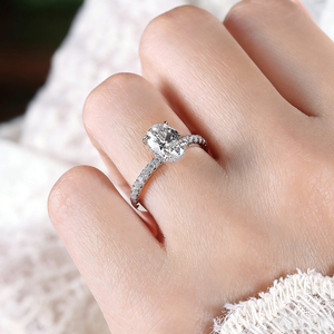 Anillo de compromiso SGARIT ovalado personalizado de oro blanco de 14k con medio pavé de diamantes cultivados en laboratorio VVS D de 2 quilates, joyería con certificado IGI para mujer - Product Image 6