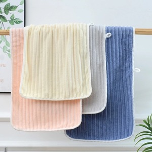 Toalla Facial de Felpa Coral Cotton Moon 150D, Gruesa, Absorbente y de Secado Rápido para Niños, Uso en Baño y Playa - Product Image 4