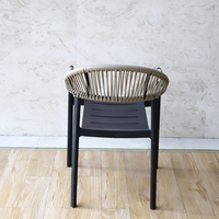 Fauteuil d'extérieur empilable gris foncé en corde tressée avec dossier tissé pour balcon, bord de piscine, terrasse