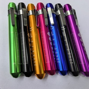 ไฟส่องตรวจโรคแบบปากกาสำหรับแพทย์ ไฟส่องช่องปากแบบ LED ใช้แบตเตอรี่ คลิปหนีบได้ ระดับการแพทย์คลาส 1 ไฟส่องแบบปากกามินิ - Product Image 1