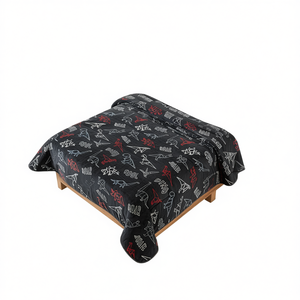 Couverture d'hiver double ou simple Jurassic XL, imprimé dinosaure, réversible, noire, pour adulte, rectangulaire - Product Image 1