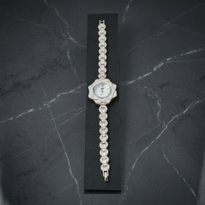Reloj Inteligente Dviti Jewels Elegante y Moderno de Cuarzo Plateado para Mujer, Monitor de Actividad Física y Frecuencia Cardíaca para Enfermeras - Product Image 6