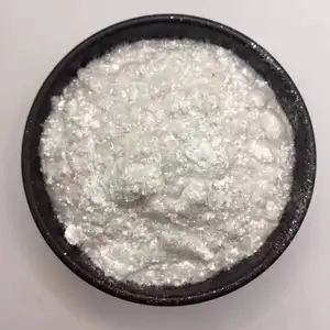 Manufacturer hot selling white Good dispersion artificial mica colors for makeup mica ore