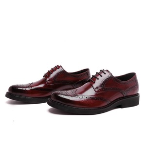 Chaussures habillées de luxe pour hommes, en cuir britannique de haute qualité, style Oxford, pour occasions décontractées ou formelles. - Product Image 6