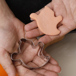 Set di 7 Tagliabiscotti per Halloween in Acciaio Inox, Stampi per Biscotti con Forme di Zucca, Fantasma, Teschio, Pipistrello, Gatto - Product Image 5