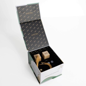 Caja de regalo magnética de lujo hecha de cartón rígido con diseño personalizado para caja de perfume, solución de empaque para fragancias premium. - Product Image 1